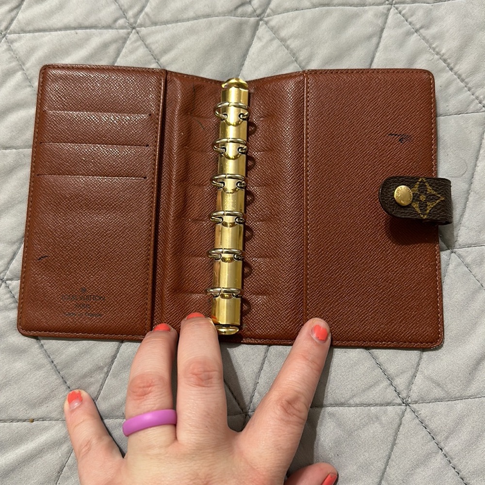 Louis Vuitton Small Ring Agenda Cover - Picture 2 of 7